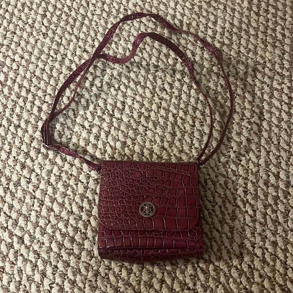 small purple snakeskin purse! barely used, great condition